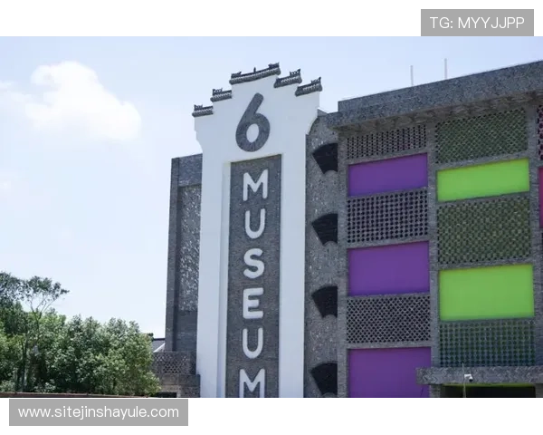 澳门凯旋门官网介绍澳门地标的历史背景与建筑特色，带你深入了解这座著名的旅游景点